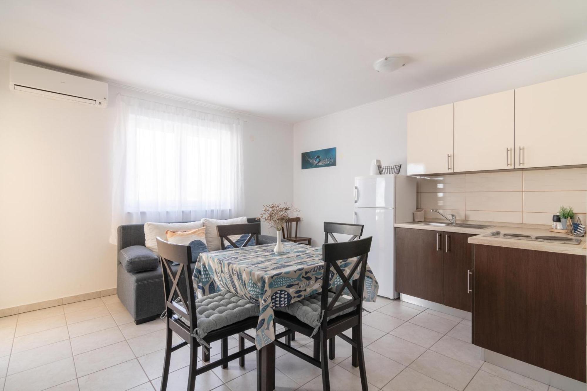Apartments With A Parking Space Mandre, Pag - 18748 Kolan Bagian luar foto