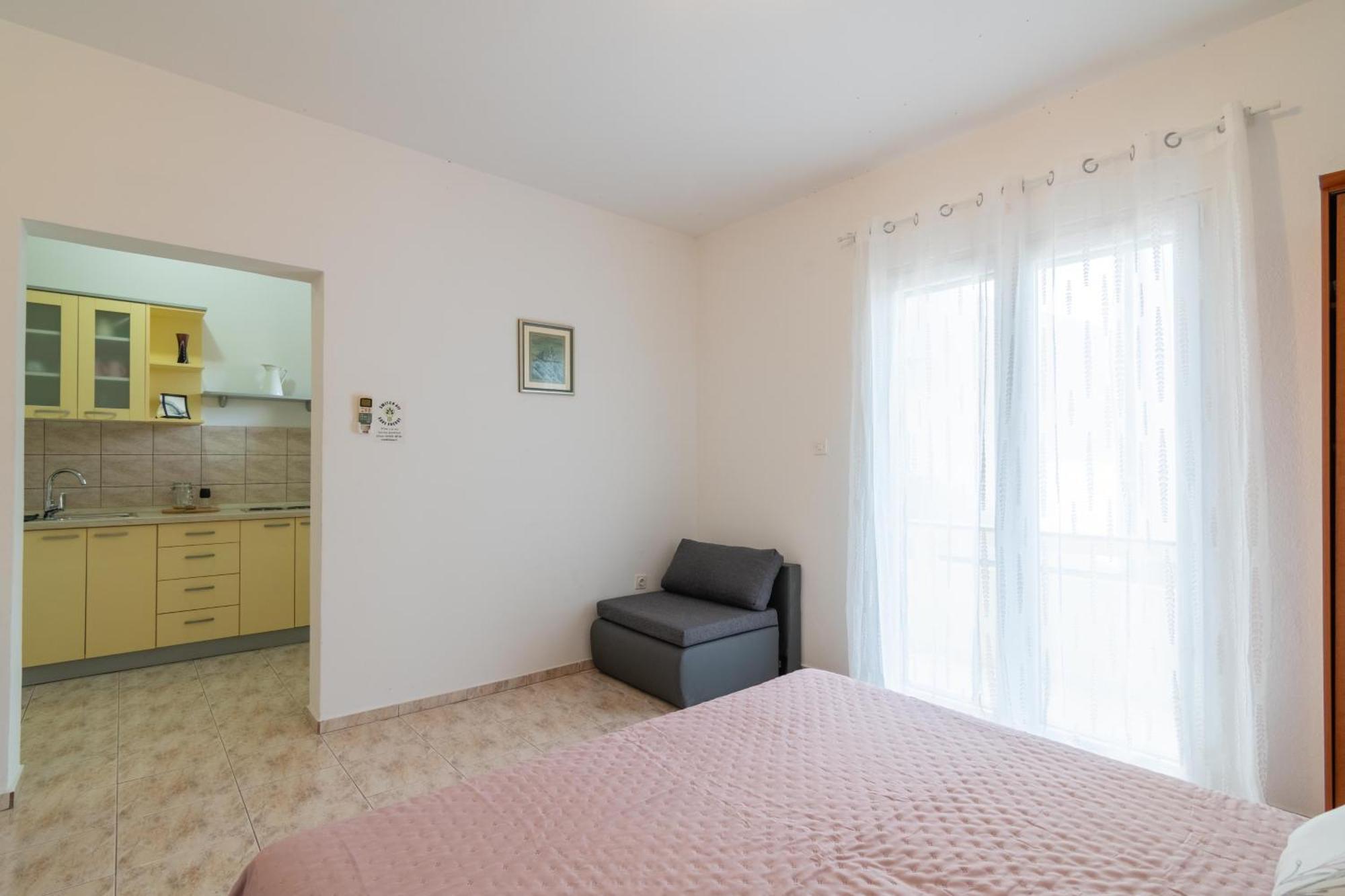 Apartments With A Parking Space Mandre, Pag - 18748 Kolan Ruang foto