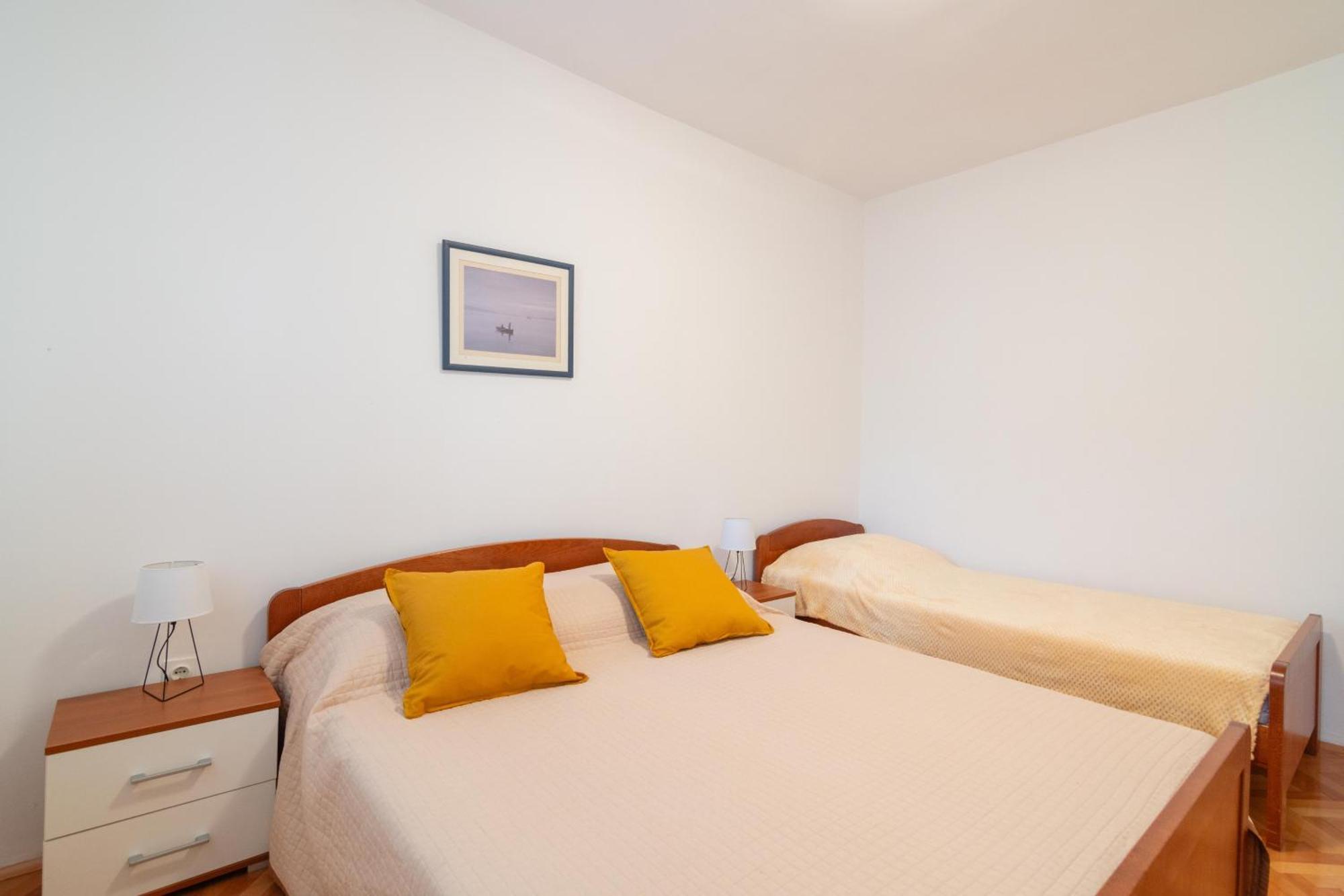 Apartments With A Parking Space Mandre, Pag - 18748 Kolan Ruang foto